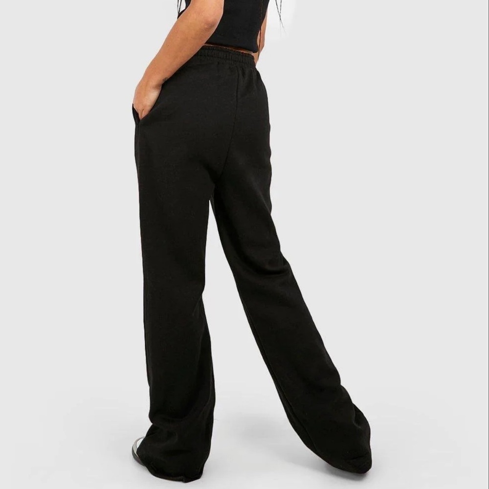 Boohoo | V Waistband Wide Leg Jogger (Tall) - Picture 3 of 9